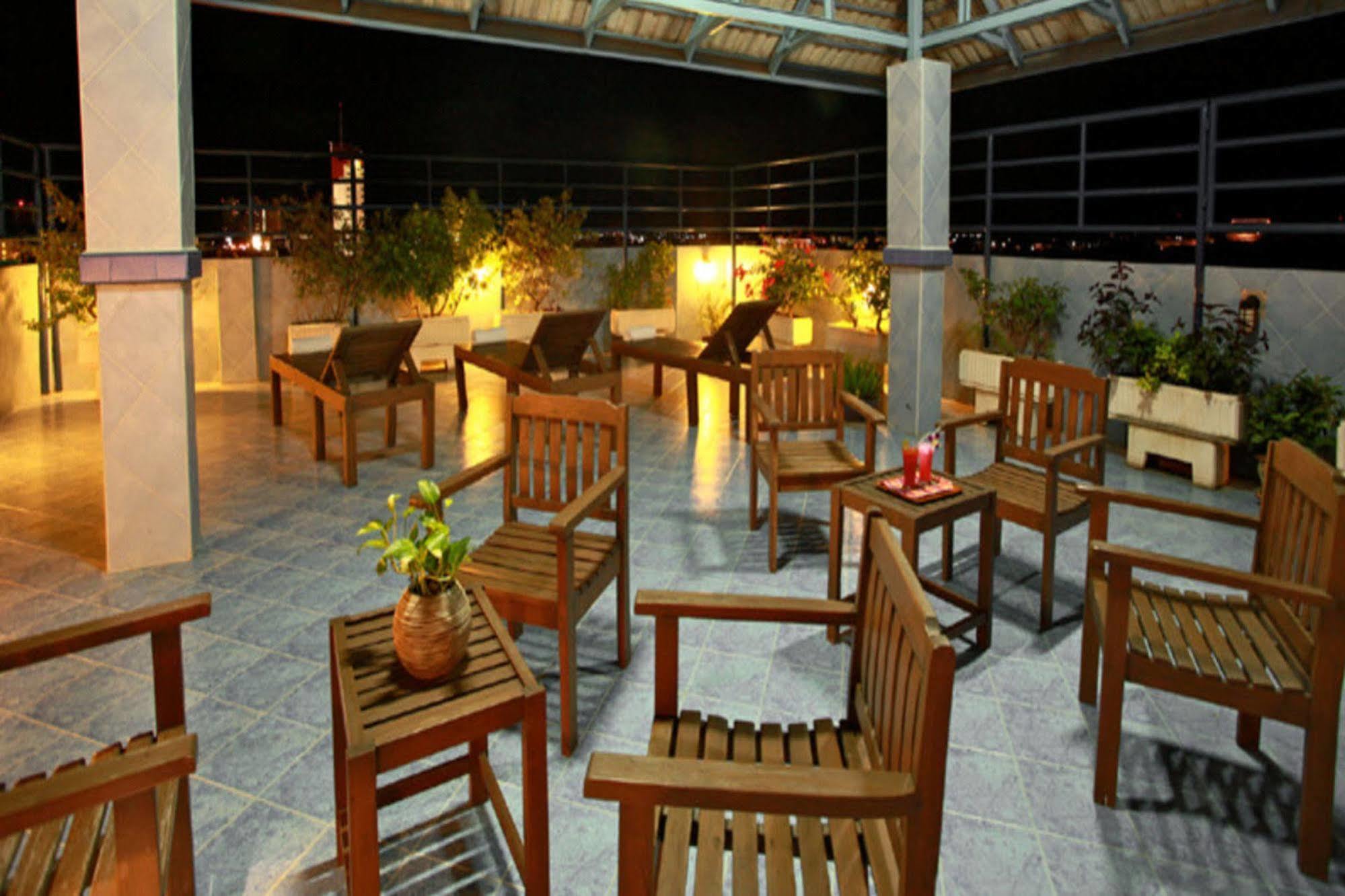 Hua Hin Loft Hotel Ngoại thất bức ảnh