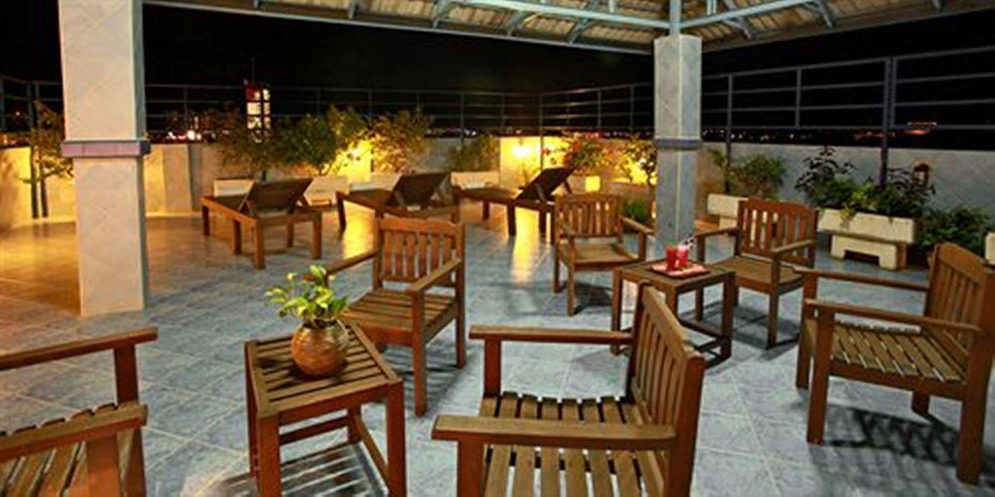 Hua Hin Loft Hotel Ngoại thất bức ảnh